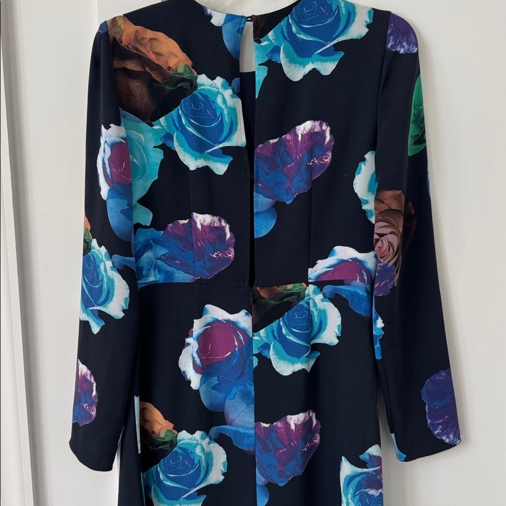 NWT Aritzia Babaton Maxwell Midi Dress in Blue Floral Size 4 - Picture 14 of 14